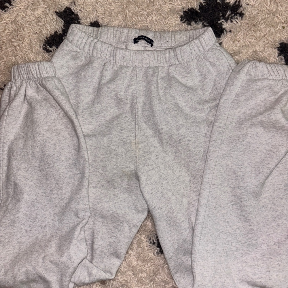 brandy melville sweatpants rosa silver grey